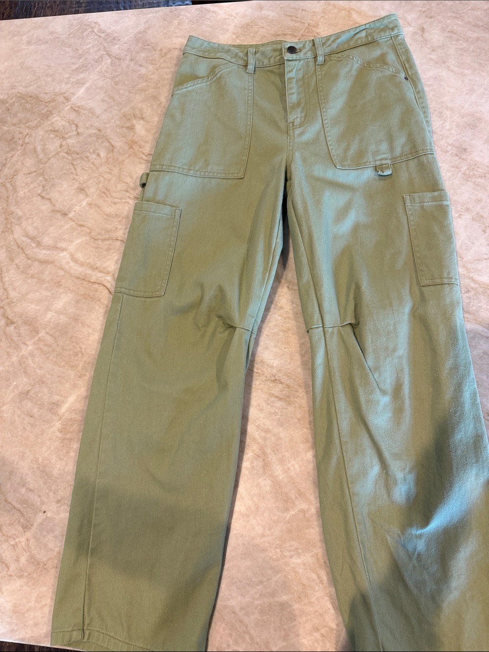 Billabong cargo style pants like new